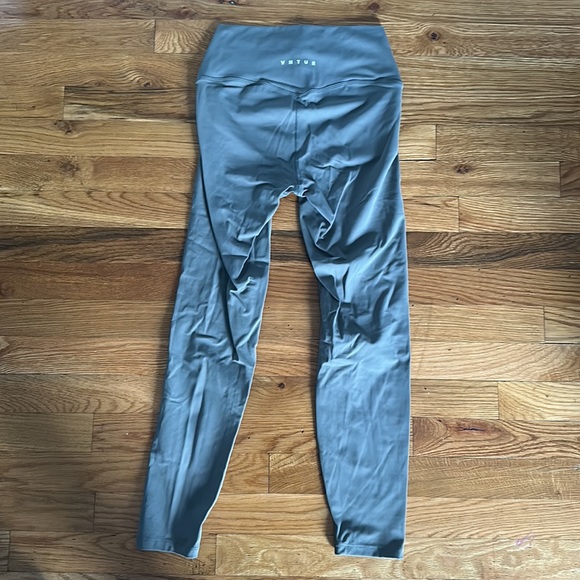 VNTUR Buttery Soft Leggings - Picture 2 of 5